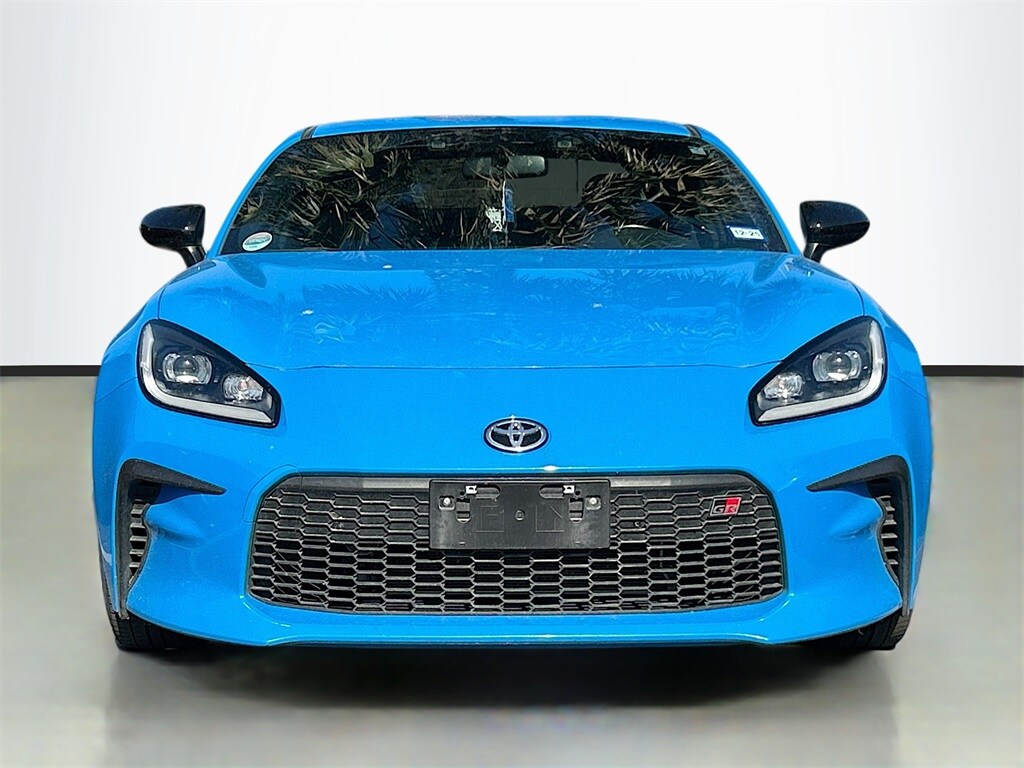 2022 Toyota GR86 Base photo 2