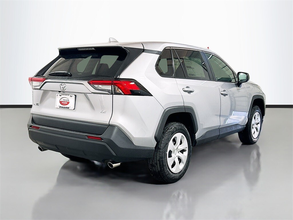 2025 Toyota RAV4 LE photo 4