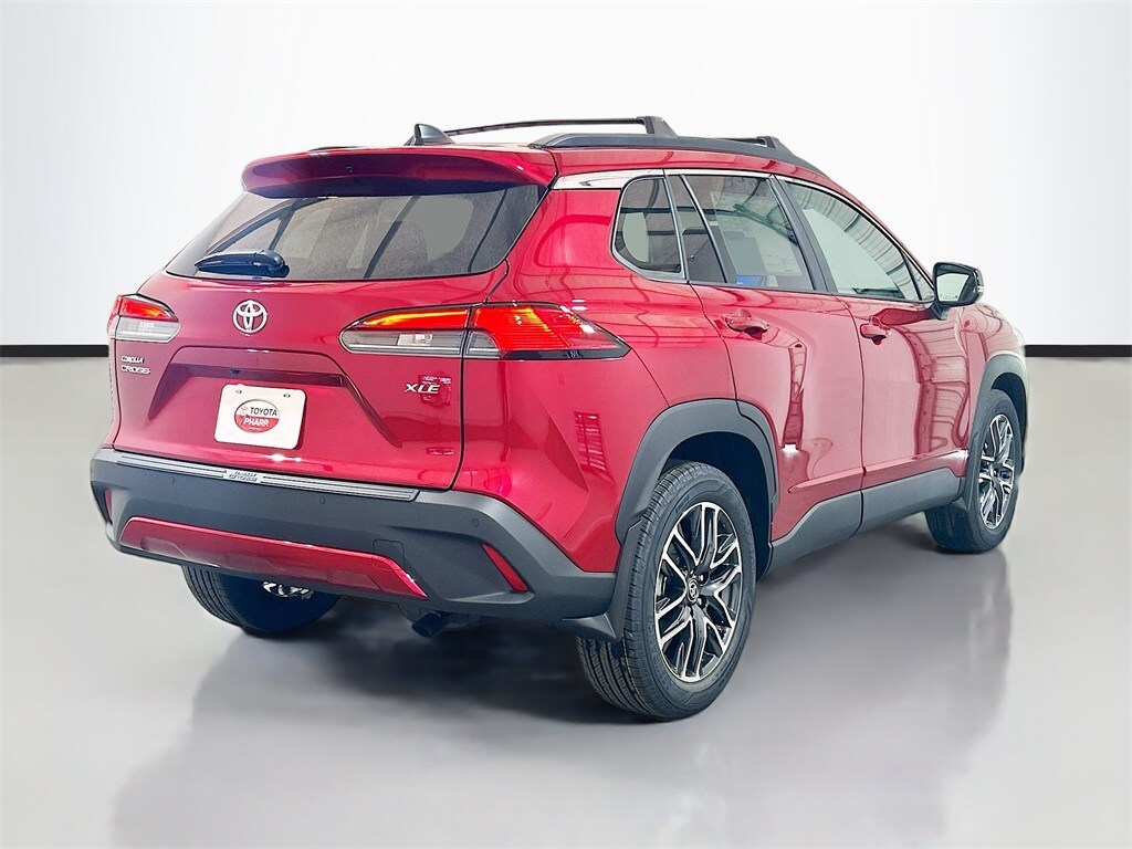 2026 Toyota Corolla Cross XLE photo 4