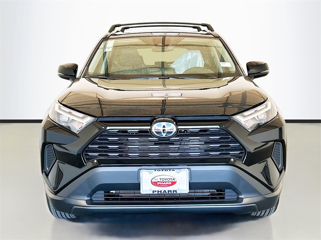 2025 Toyota RAV4 XLE photo 2
