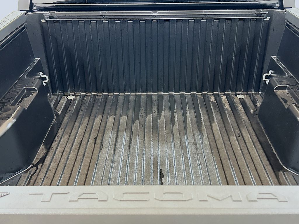 2026 Toyota Tacoma SR5 - Photo 20
