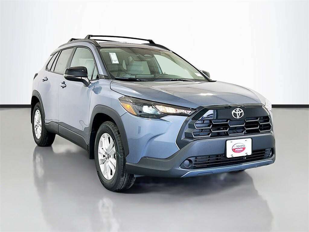 2026 Toyota Corolla Cross LE photo 3