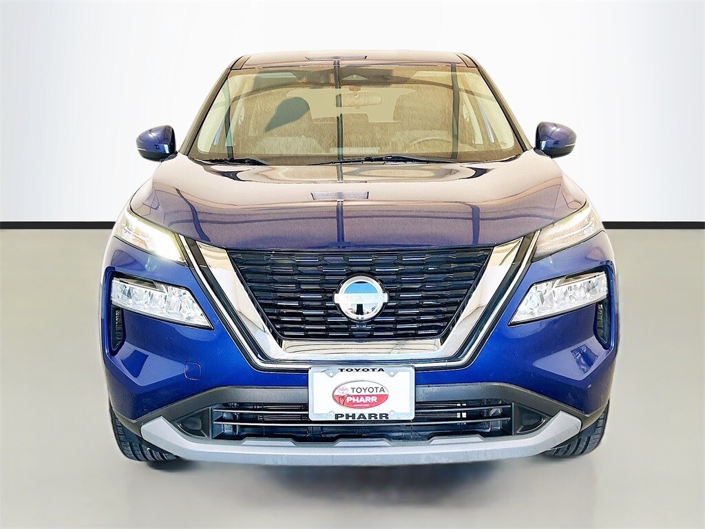 2023 Nissan Rogue SV photo 2