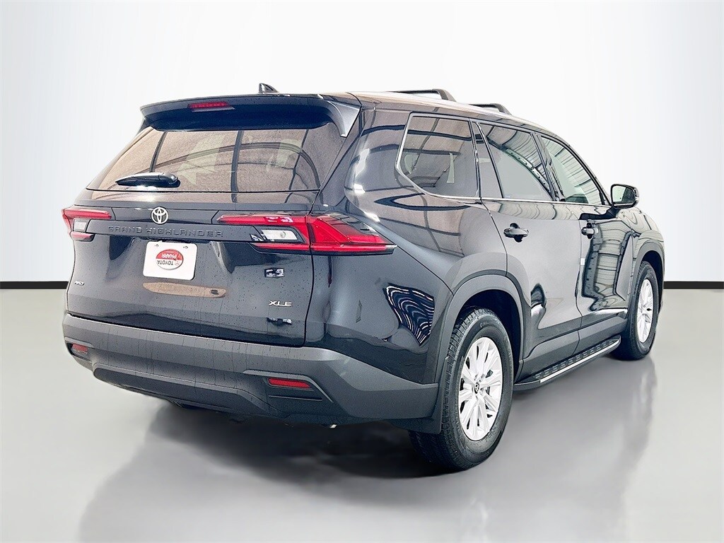 2026 Toyota Grand Highlander XLE photo 4