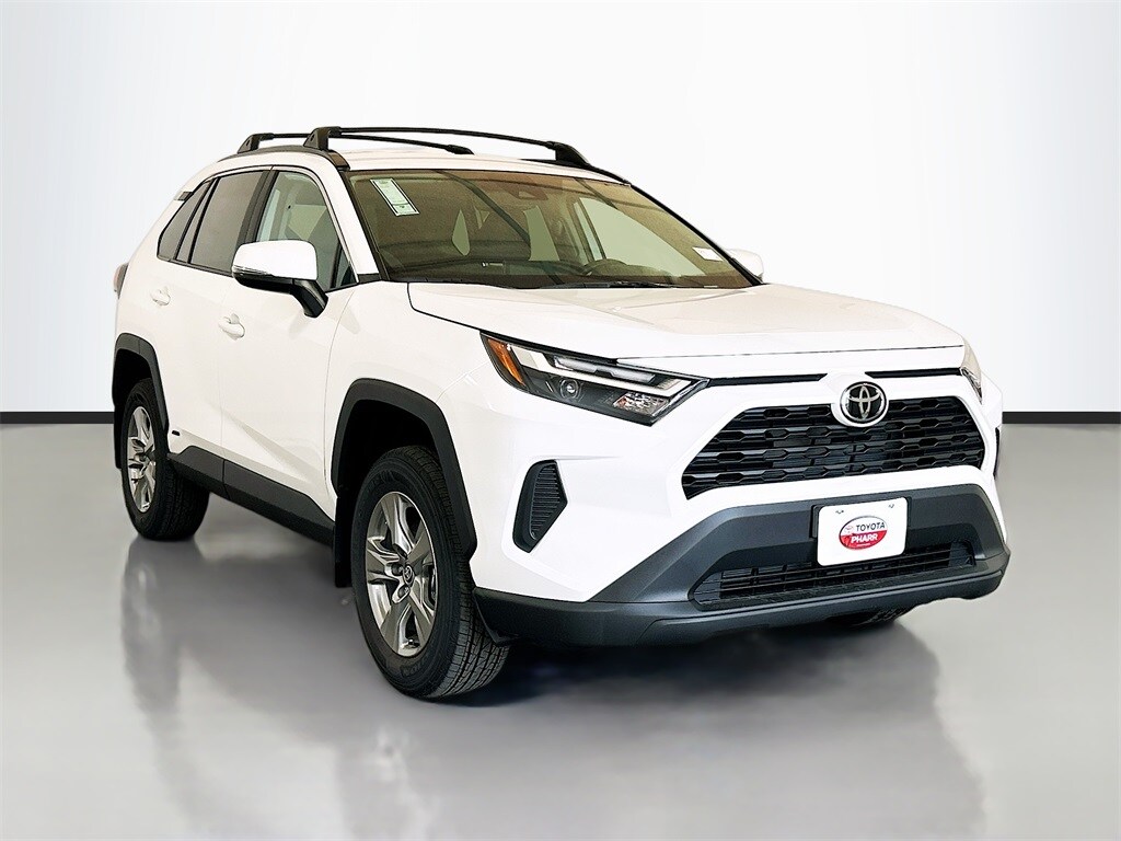 2025 Toyota RAV4 Hybrid XLE photo 3