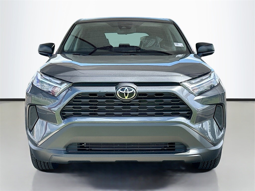 2025 Toyota RAV4 LE photo 2