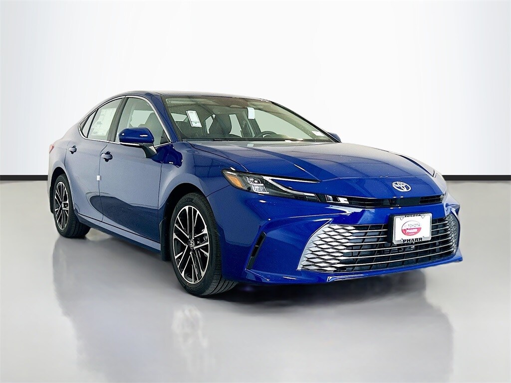 2026 Toyota Camry XLE photo 3