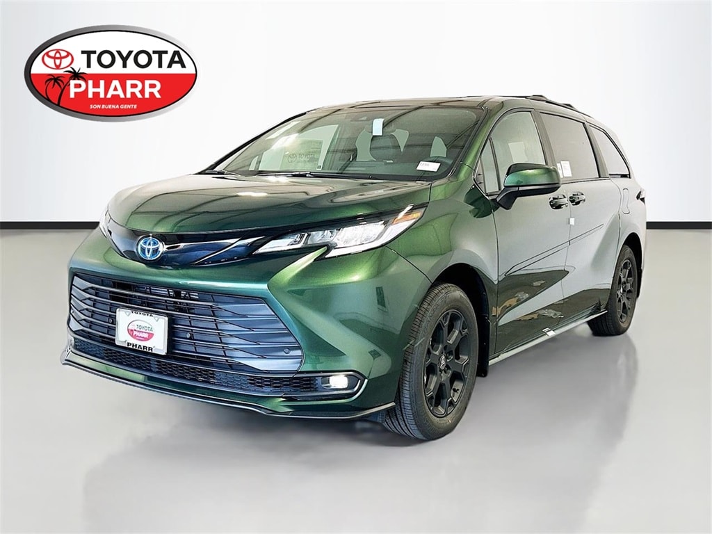 2025 Toyota Sienna Woodland Edition's photo