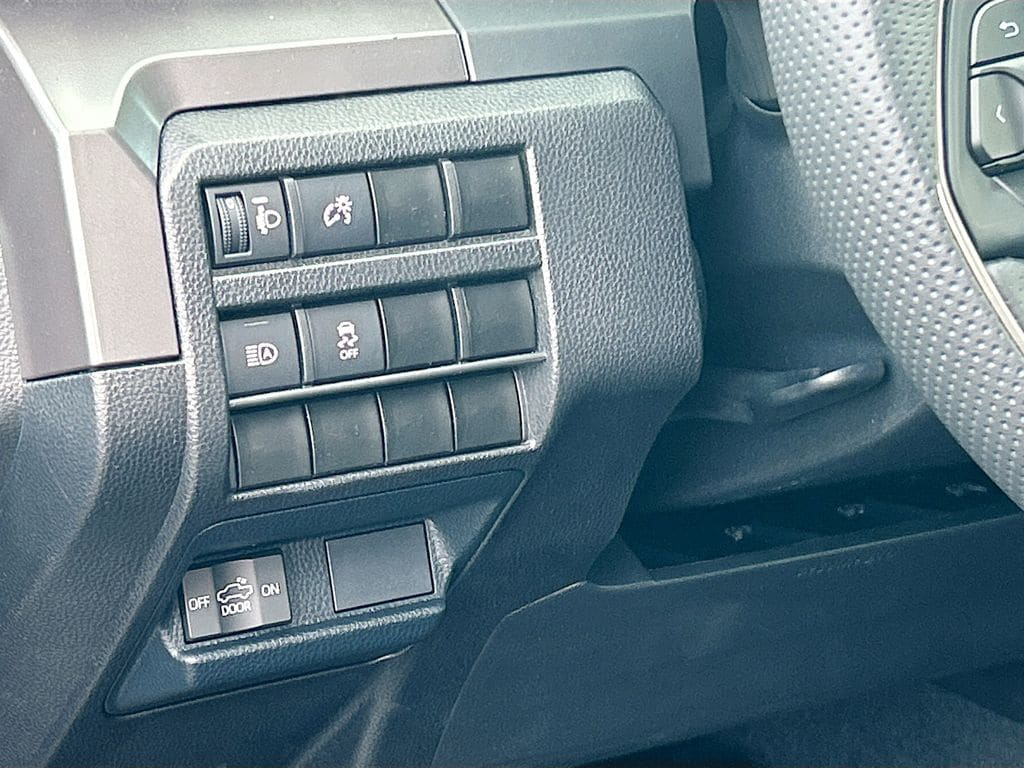 2025 Toyota Tacoma TRD Off Road - Photo 11