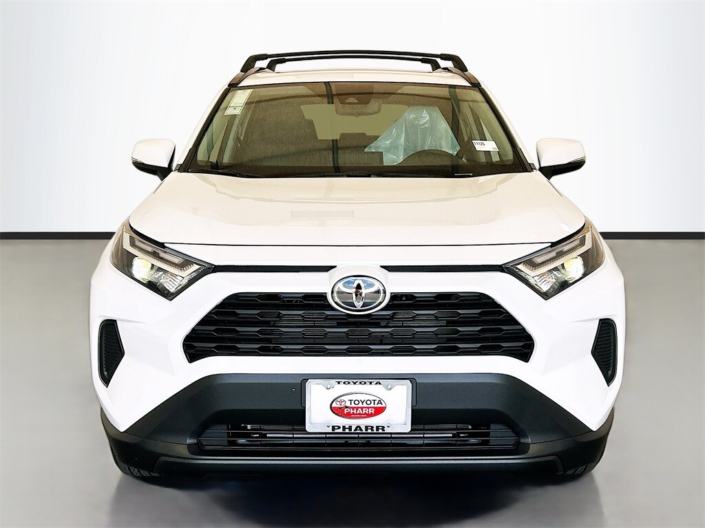 2025 Toyota RAV4 XLE photo 2