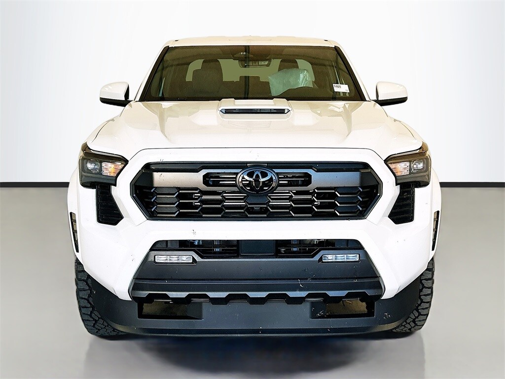 2025 Toyota Tacoma TRD Sport photo 2