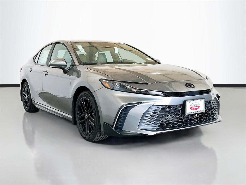 2026 Toyota Camry SE photo 3