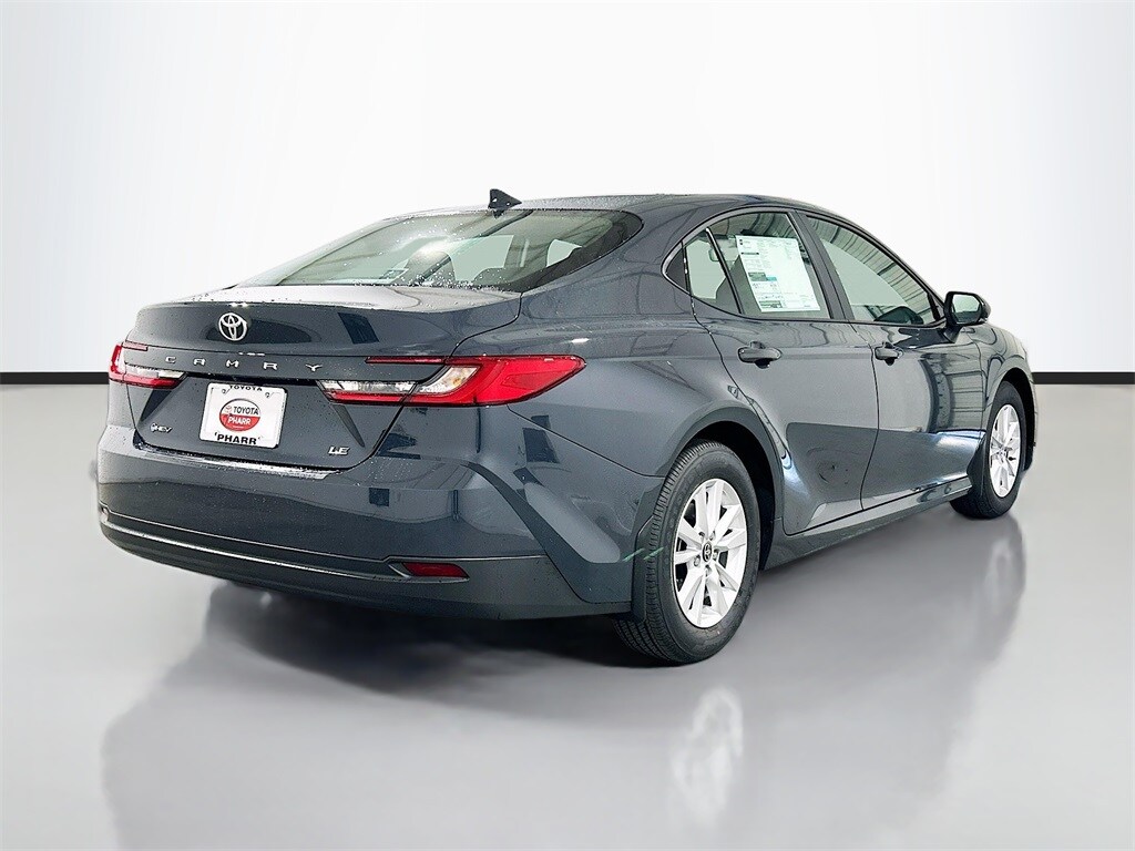 2025 Toyota Camry LE photo 4