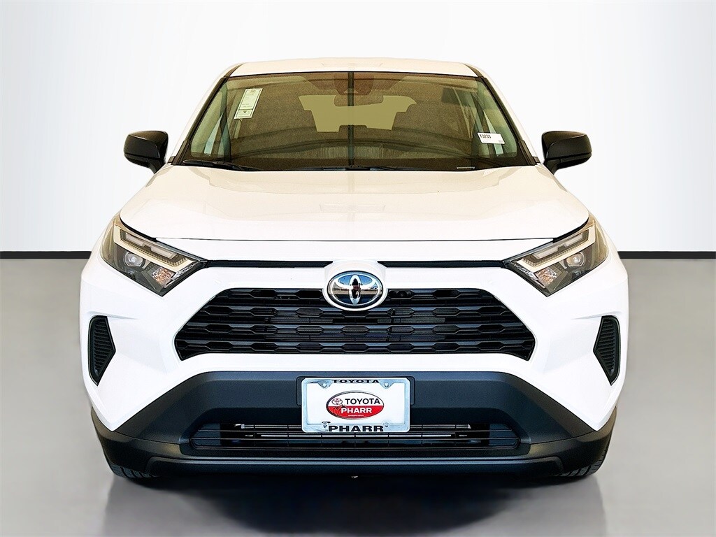 2025 Toyota RAV4 LE photo 2