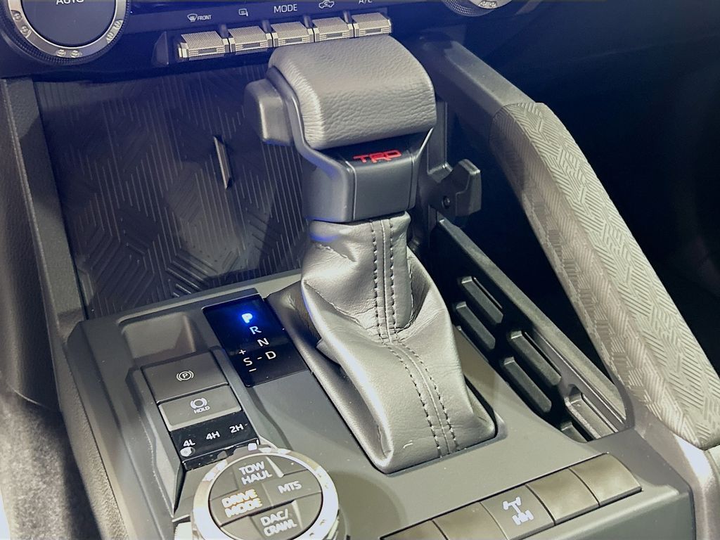 2025 Toyota Tacoma TRD Off Road - Photo 14
