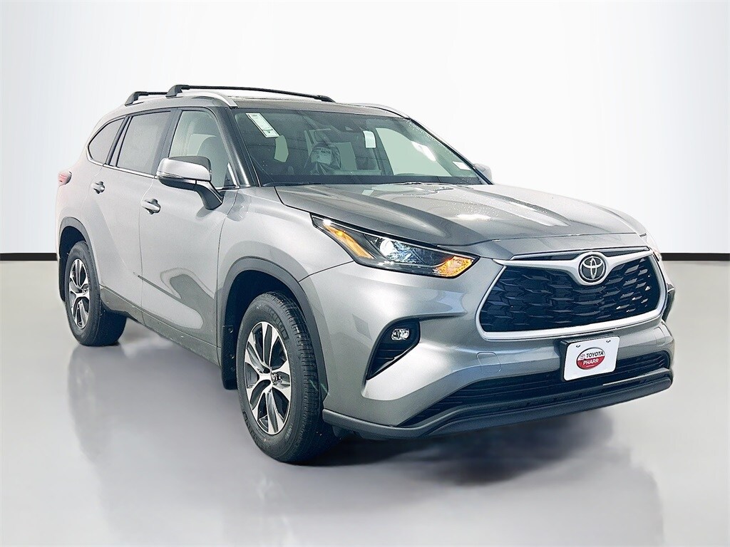 2026 Toyota Highlander XLE XSE Platinum Limited photo 3
