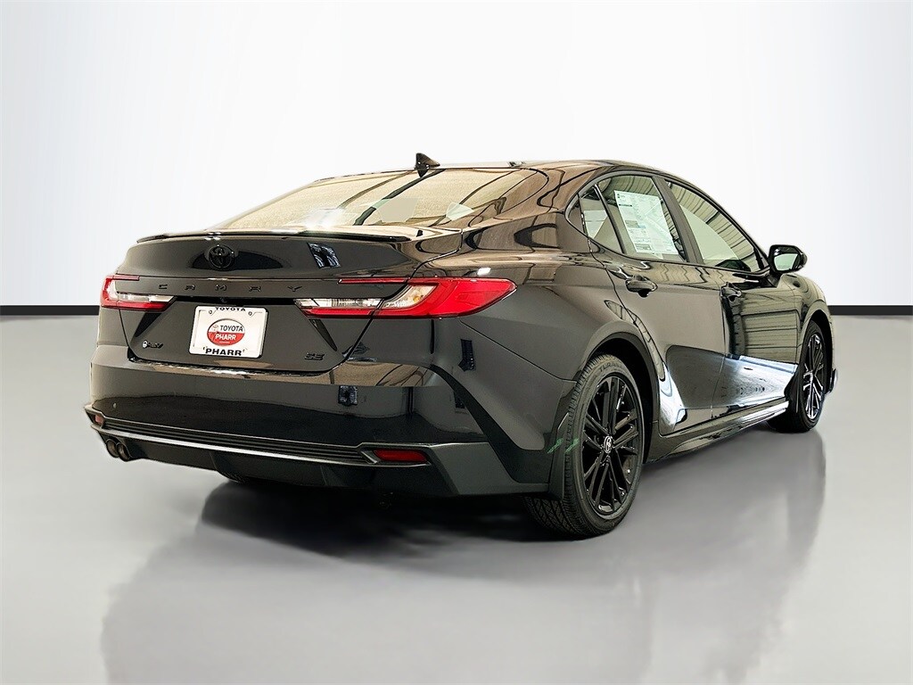 2026 Toyota Camry SE photo 4
