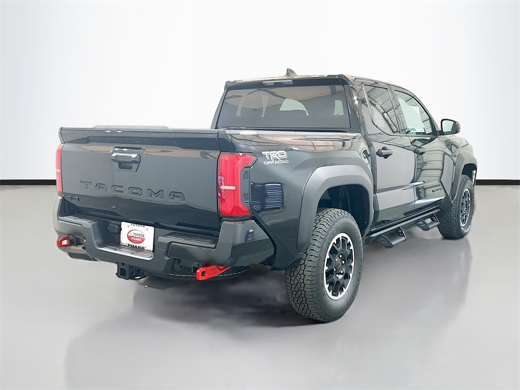 2025 Toyota Tacoma TRD Off-Road photo 3