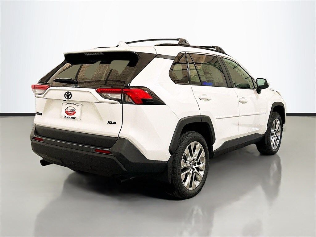 2025 Toyota RAV4 XLE Premium photo 3