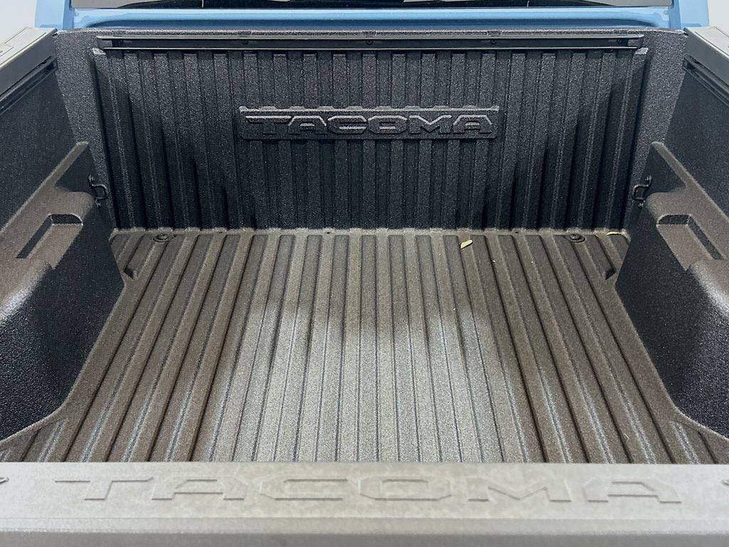 2026 Toyota Tacoma SR5 - Photo 7
