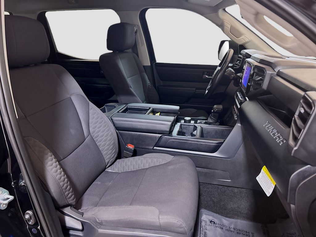 2024 Toyota Tundra SR5 - Photo 24