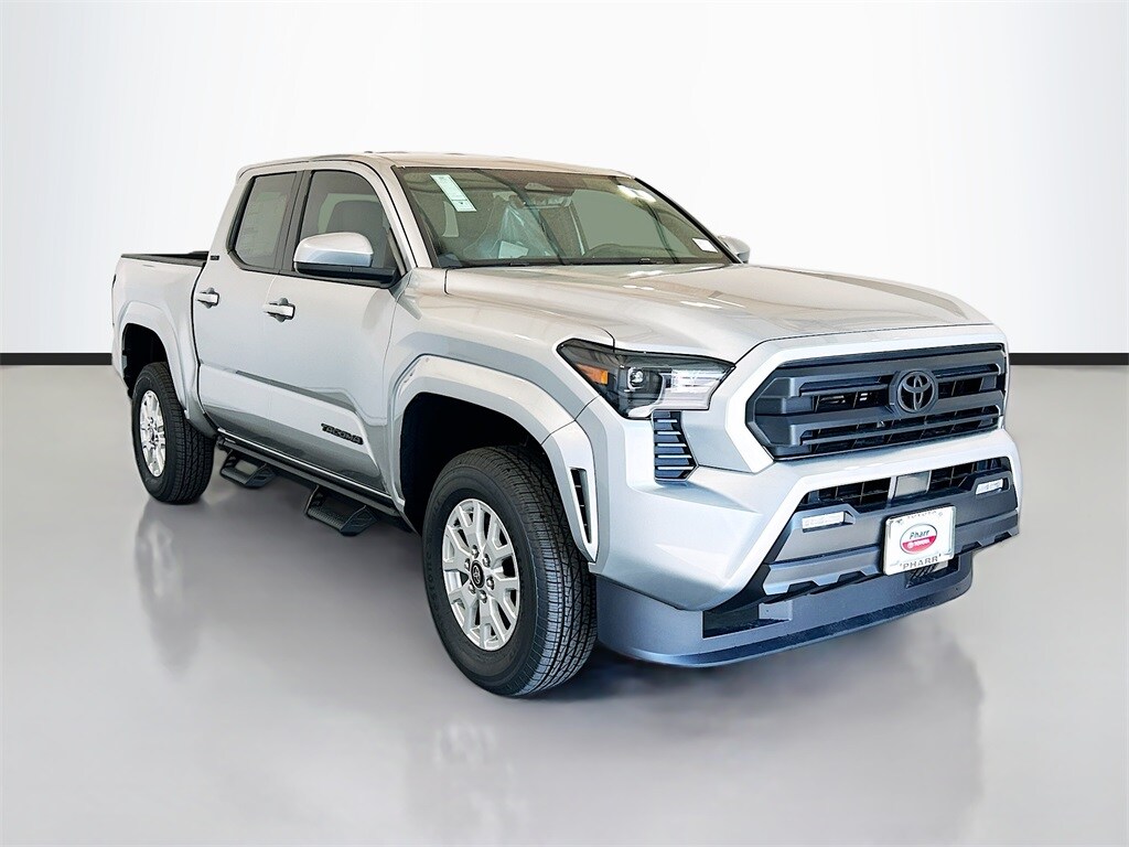2025 Toyota Tacoma SR5 photo 3