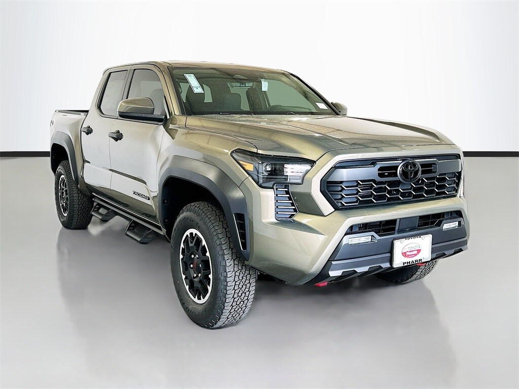 2025 Toyota Tacoma TRD Off-Road photo 3