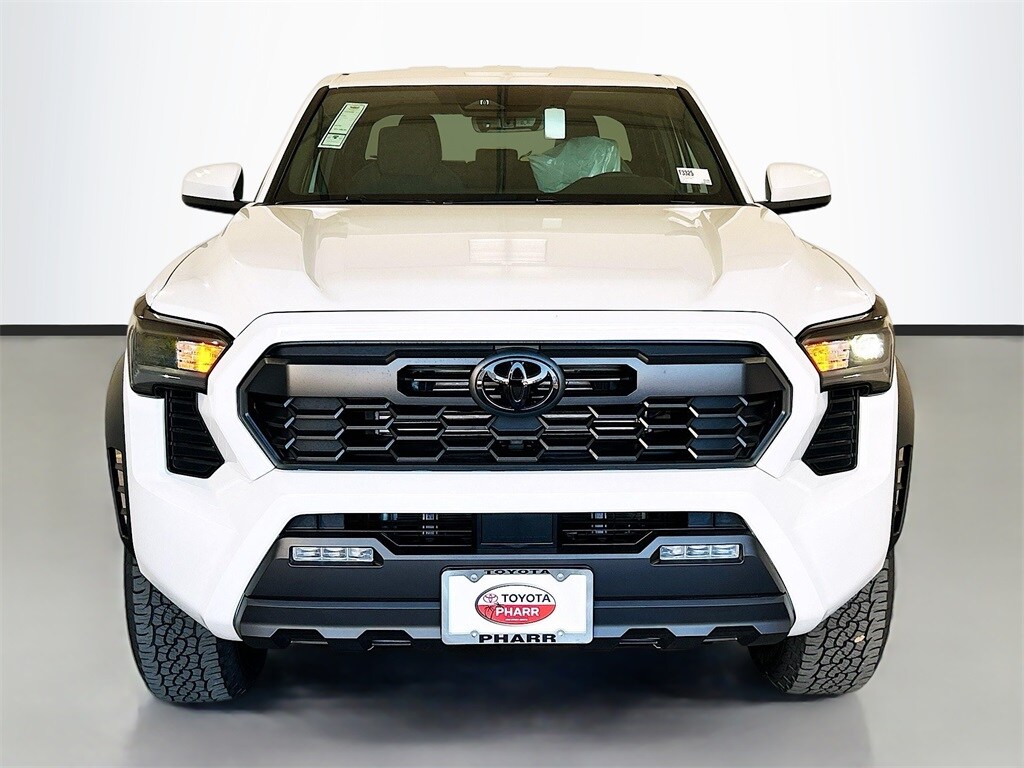 2025 Toyota Tacoma TRD Off-Road photo 2