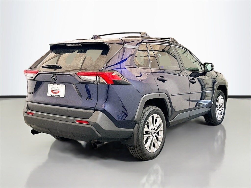 2025 Toyota RAV4 XLE Premium photo 4