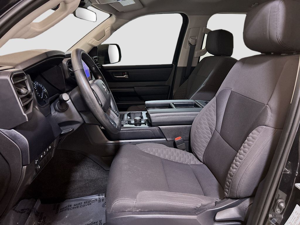 2024 Toyota Tundra SR5 - Photo 17