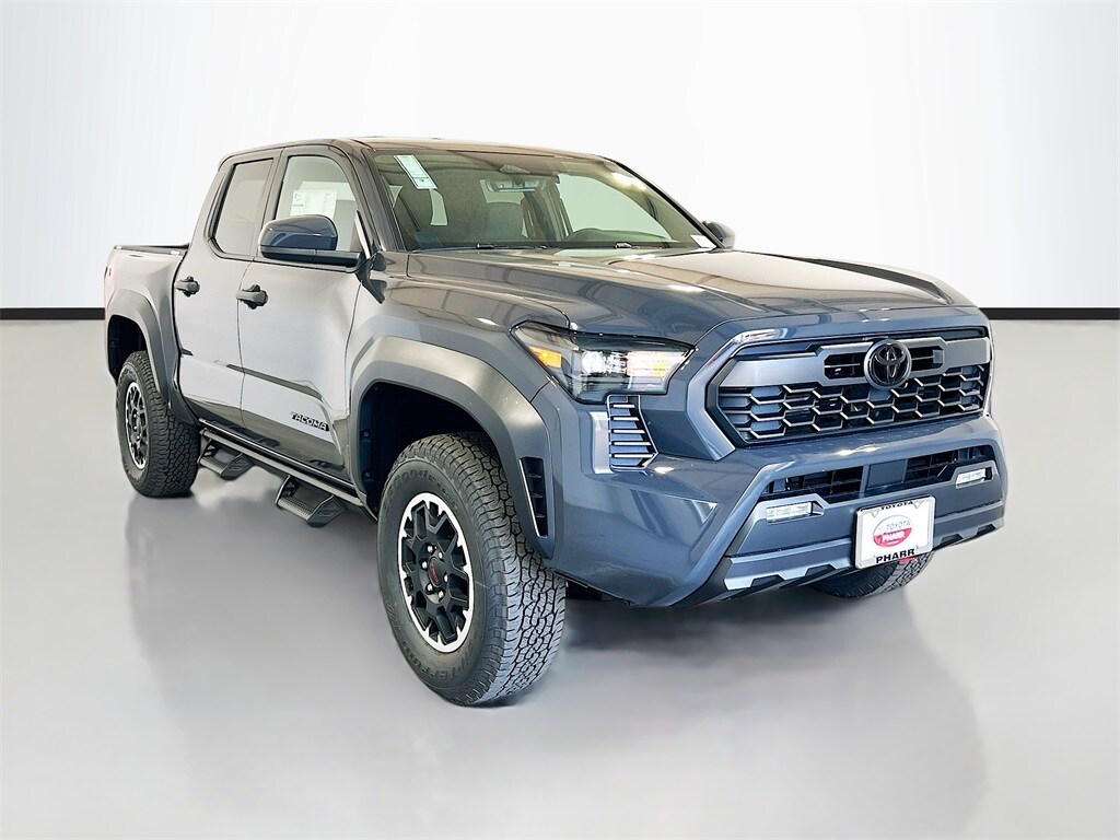 2025 Toyota Tacoma TRD Off-Road photo 2