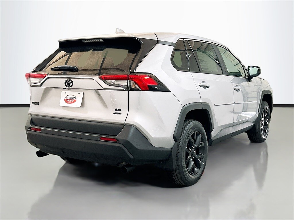 2025 Toyota RAV4 LE photo 4