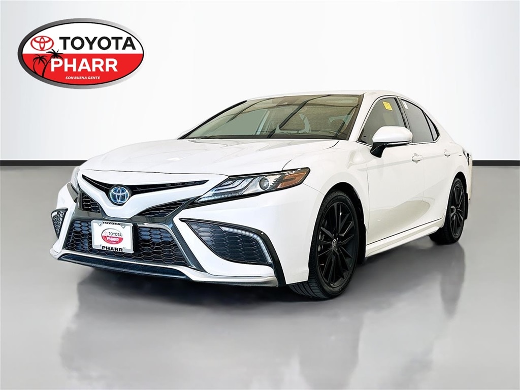 2022 Toyota Camry Hybrid Sedan 
