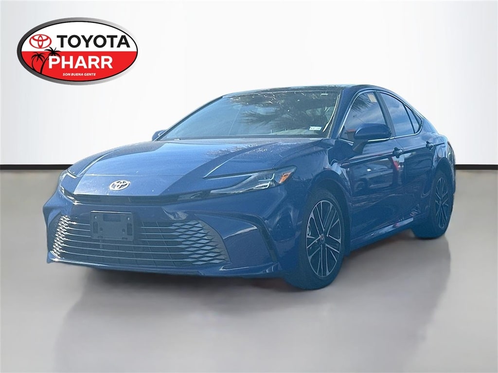 2025 Toyota Camry XLE's photo