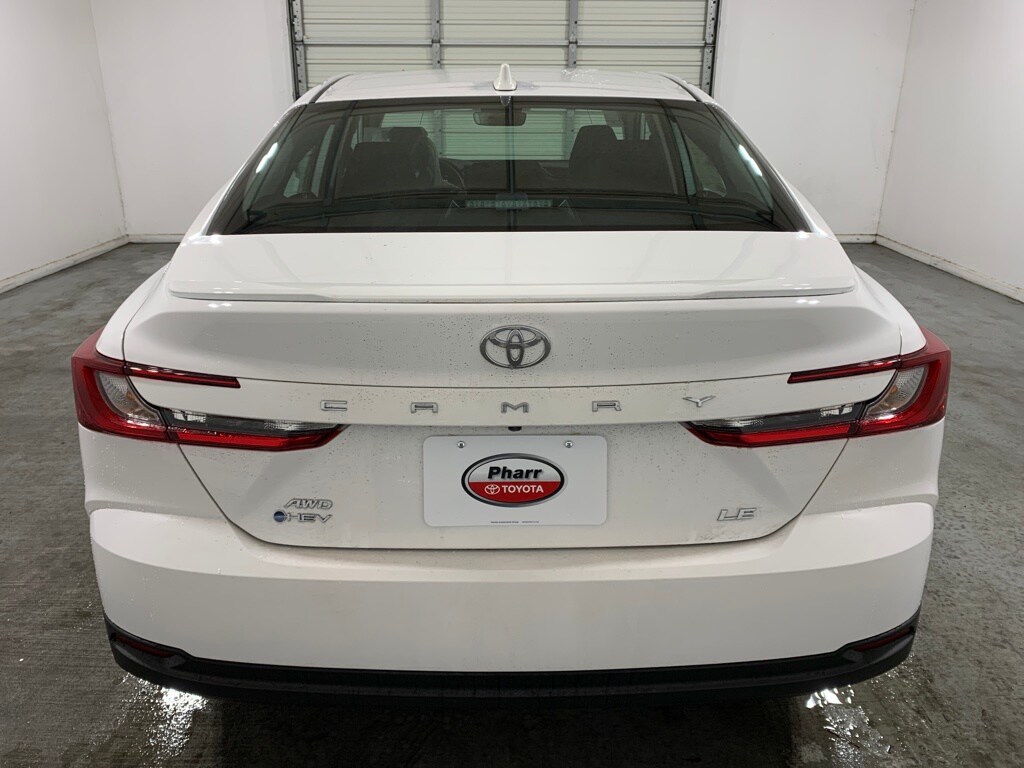 2025 Toyota Camry LE photo 3