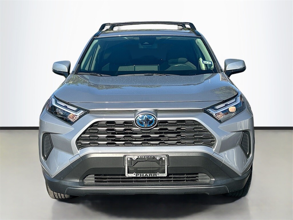 2024 Toyota RAV4 Hybrid XLE photo 2