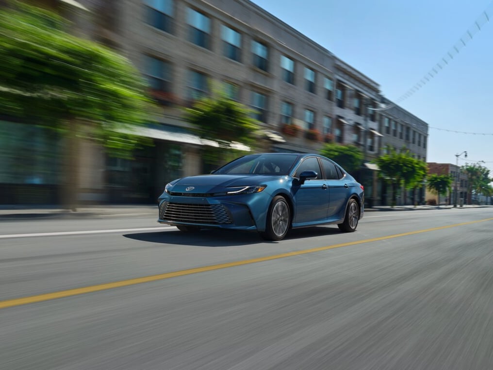 2026-Toyota-Camry-XLE-Sedan-L01-1016x762.jpeg