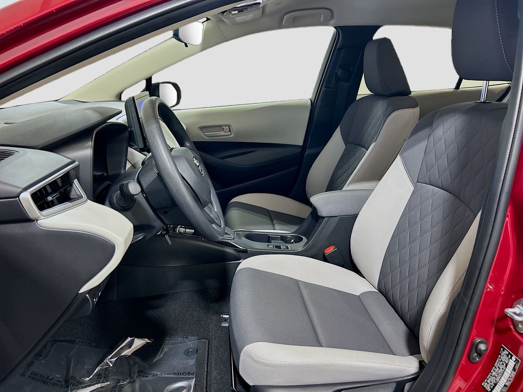 2026 Toyota Corolla LE - Photo 17