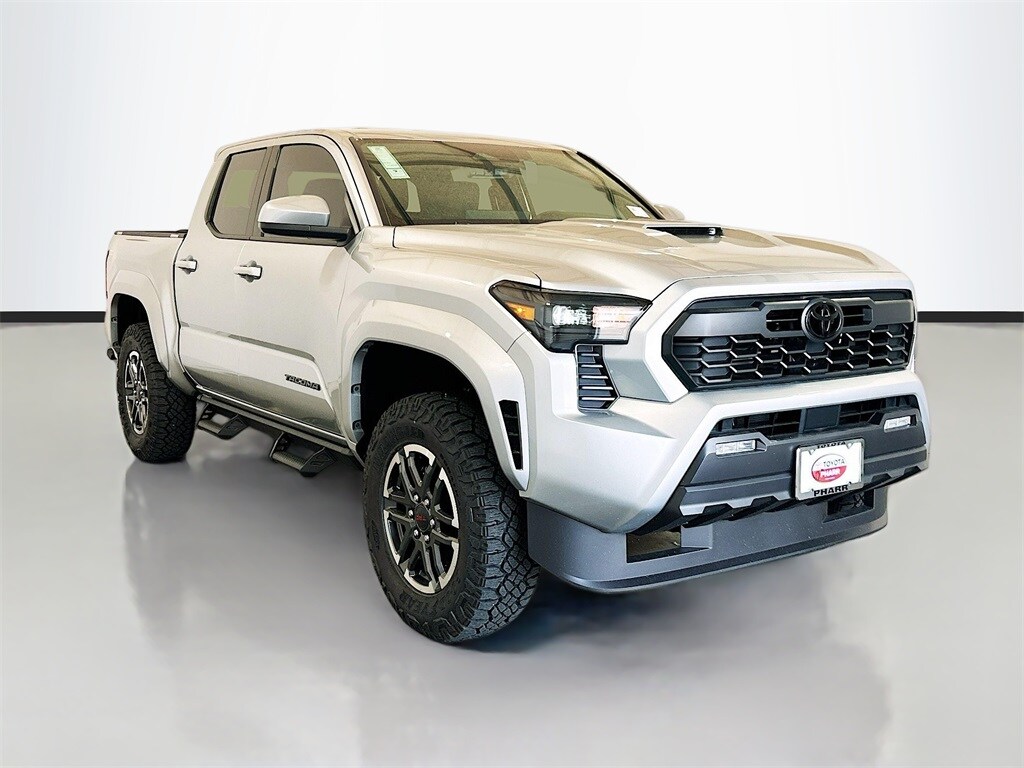 2025 Toyota Tacoma TRD Sport photo 3