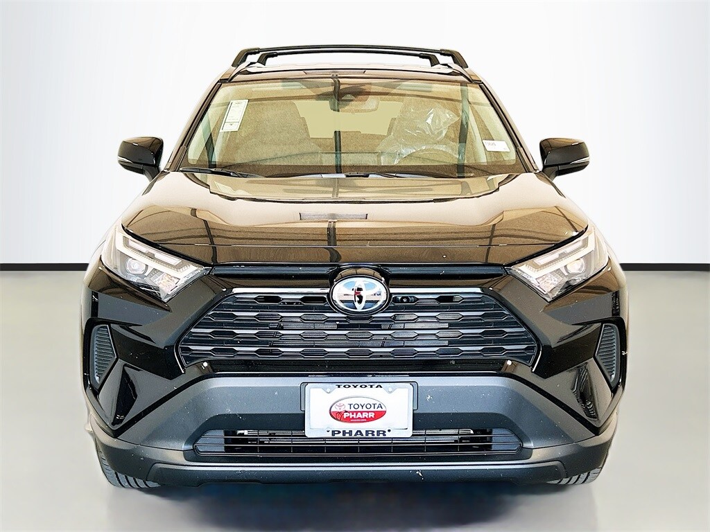 2025 Toyota RAV4 XLE photo 2