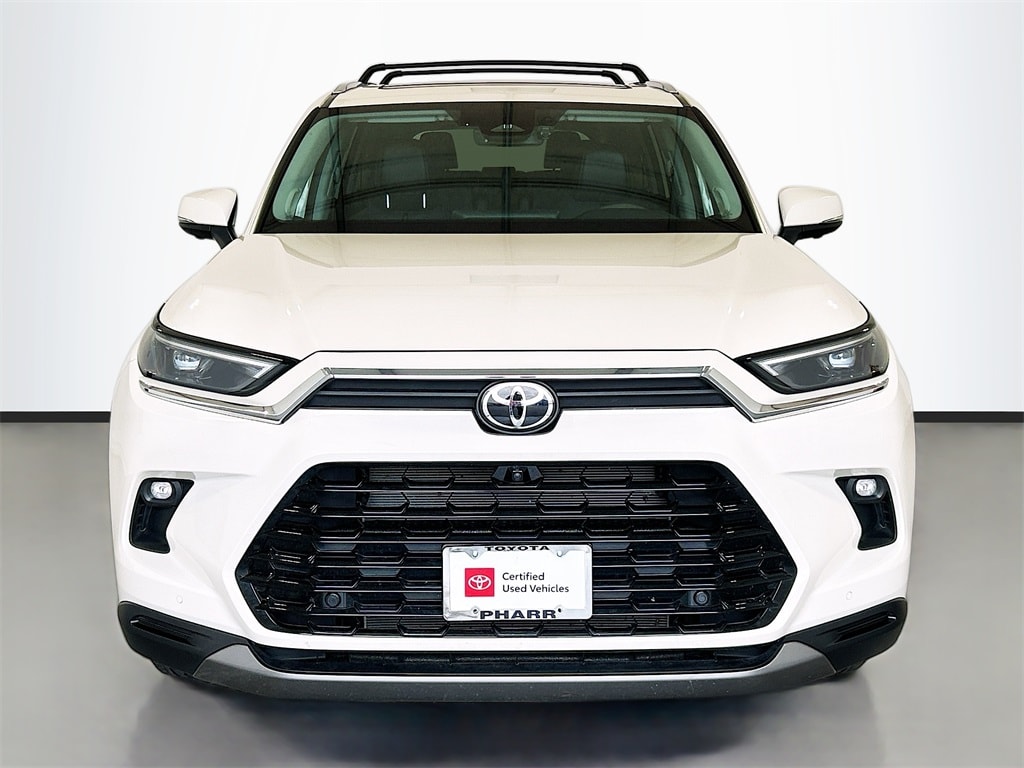Used 2024 Toyota Grand Highlander XLE with VIN 5TDAAAA58RS017172 for sale in Pharr, TX