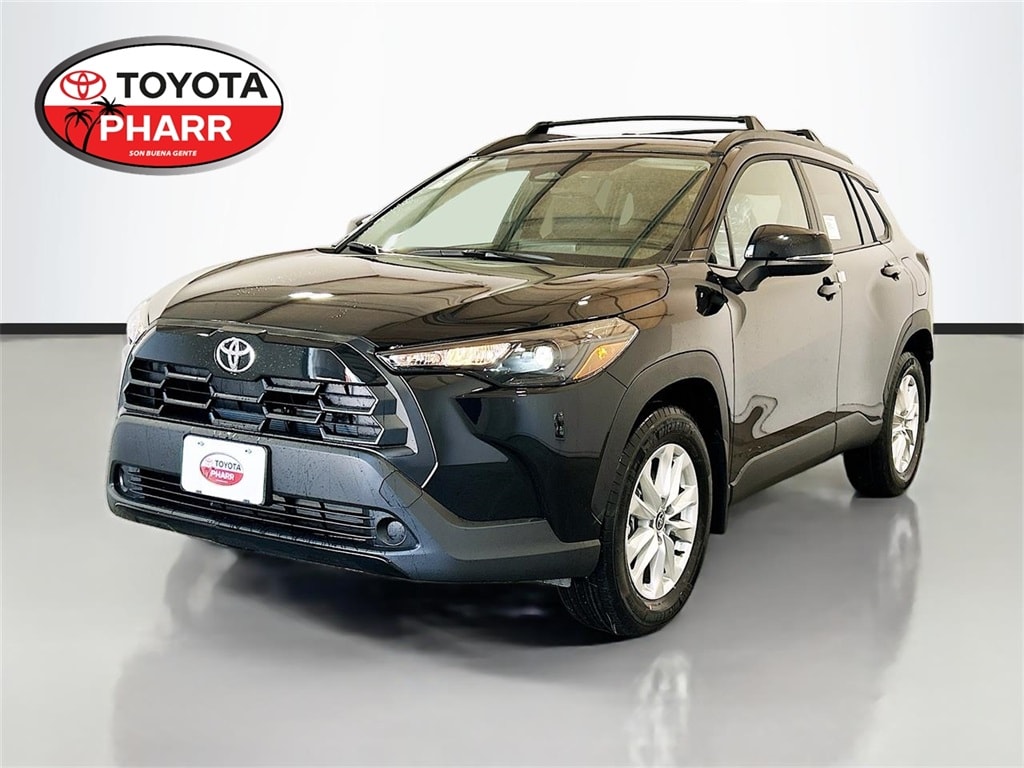 2026 Toyota Corolla Cross LE's photo