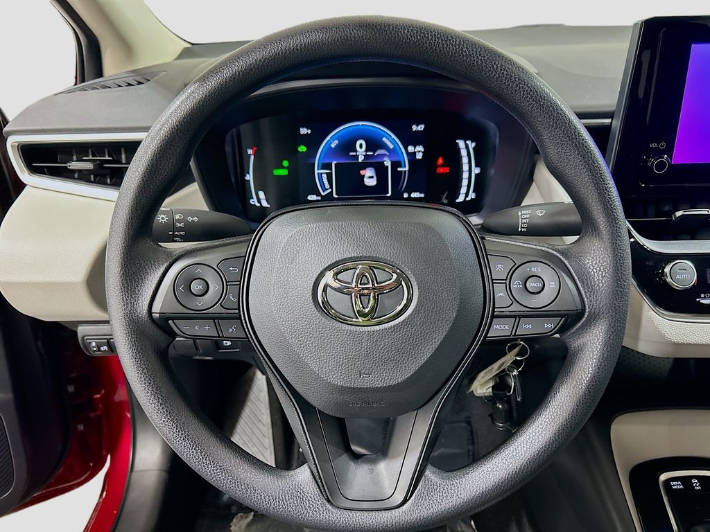 2026 Toyota Corolla LE - Photo 9