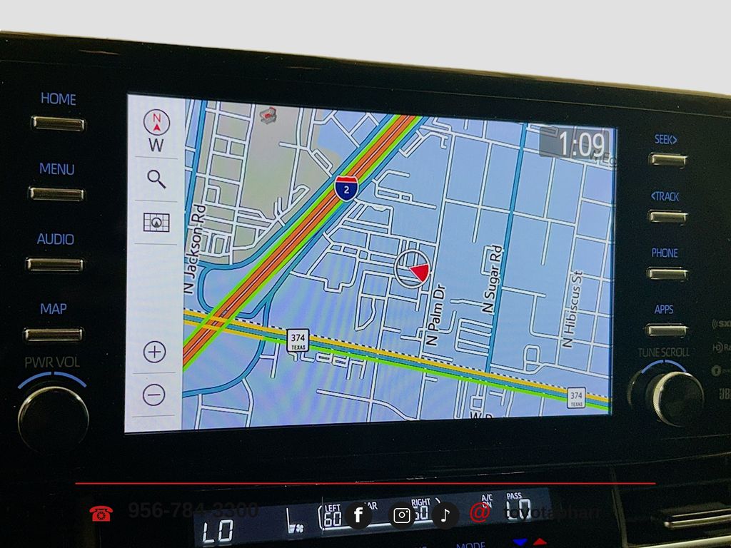 2023 Toyota Sienna XLE - Photo 12