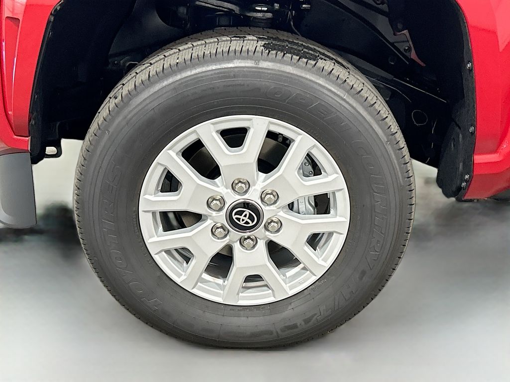 2026 Toyota Tacoma SR5 - Photo 9