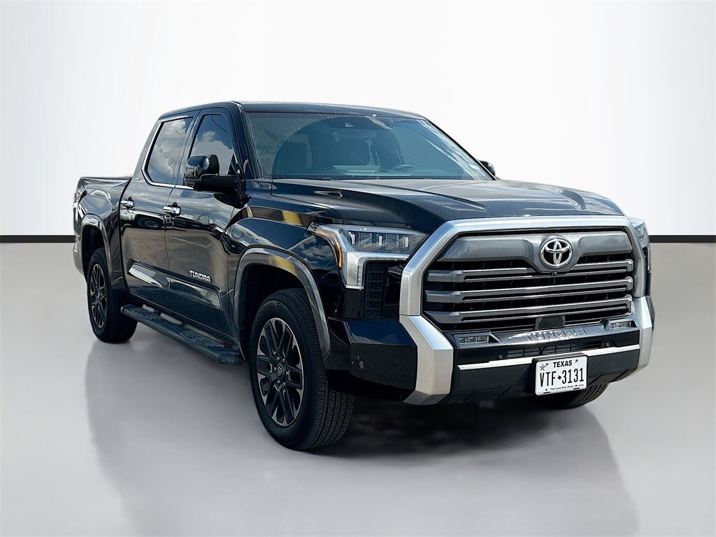 2025 Toyota Tundra Limited photo 3