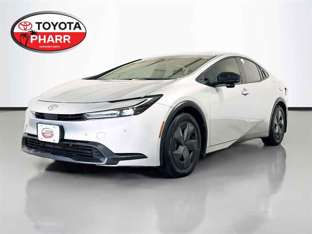 2026 Toyota Prius LE FWD's photo