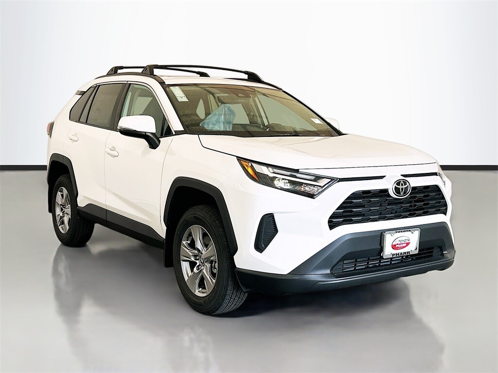 2025 Toyota RAV4 XLE photo 2