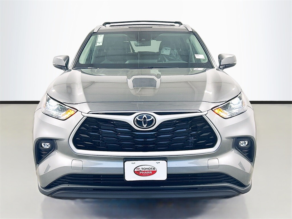 2026 Toyota Highlander XLE XSE Platinum Limited photo 2