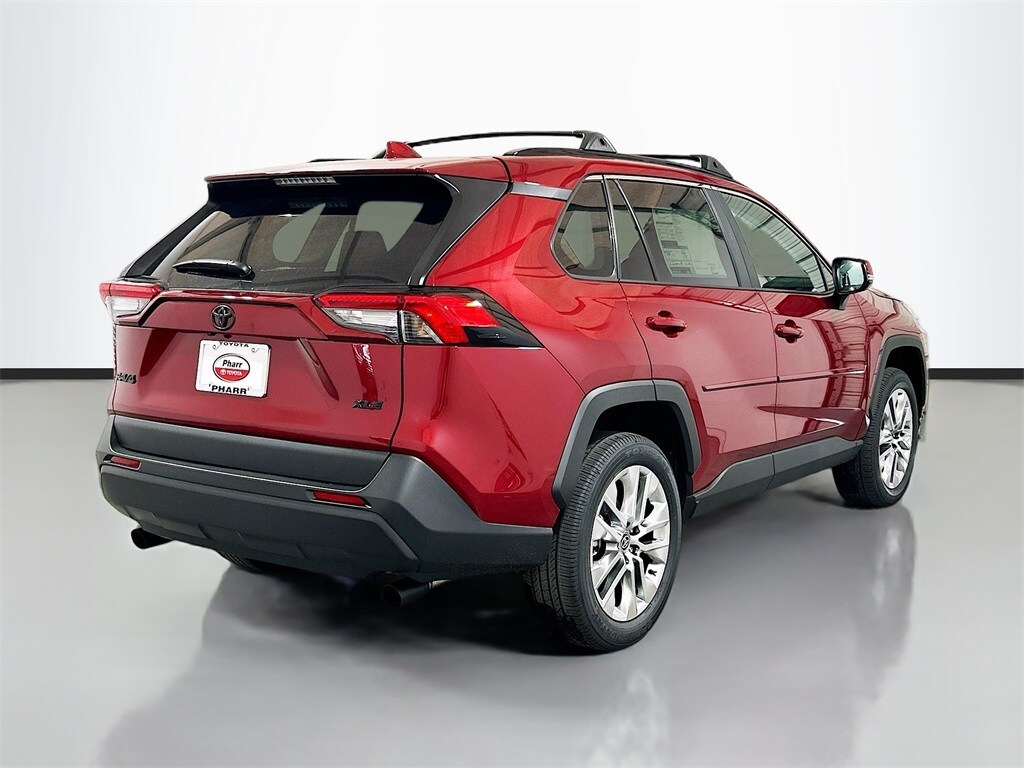2025 Toyota RAV4 XLE Premium photo 4